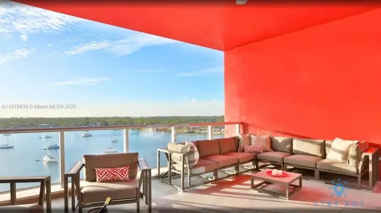 Costa Hollywood #N529 image #35