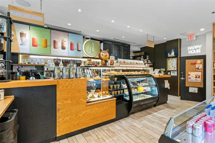 Costa Hollywood #N529 image #38