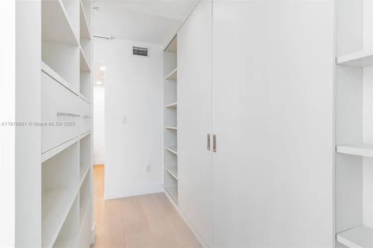 Floridian #2807 image #20