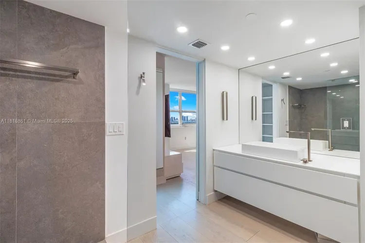 Floridian #2807 image #21