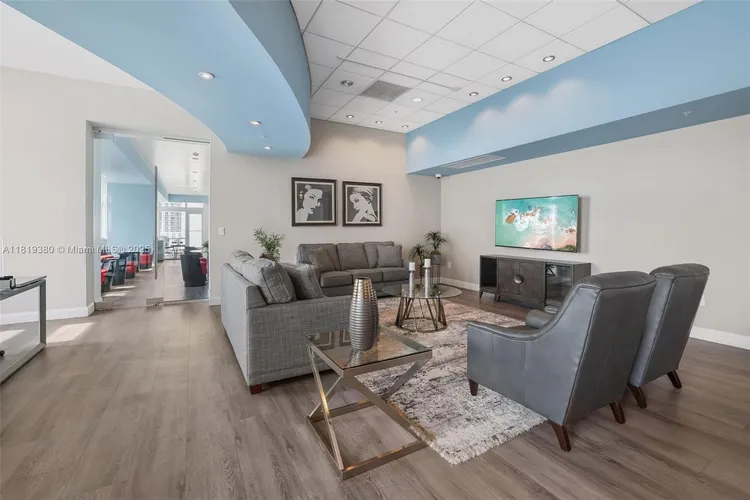 Met1 #2603 image #16