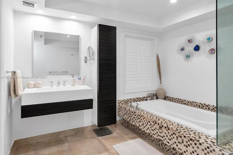 Nine Island Avenue #2205 image #11