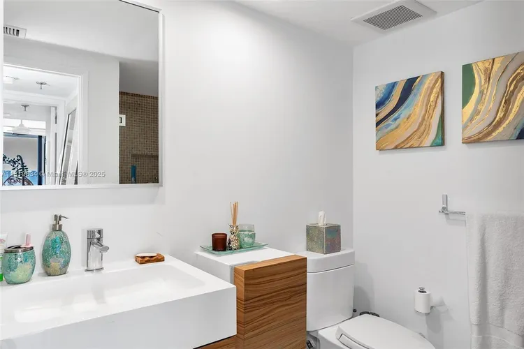 Nine Island Avenue #2205 image #15