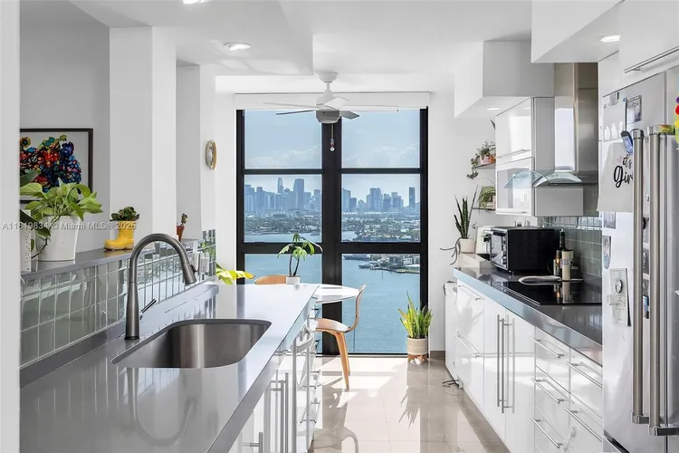 Nine Island Avenue #2205 image #6