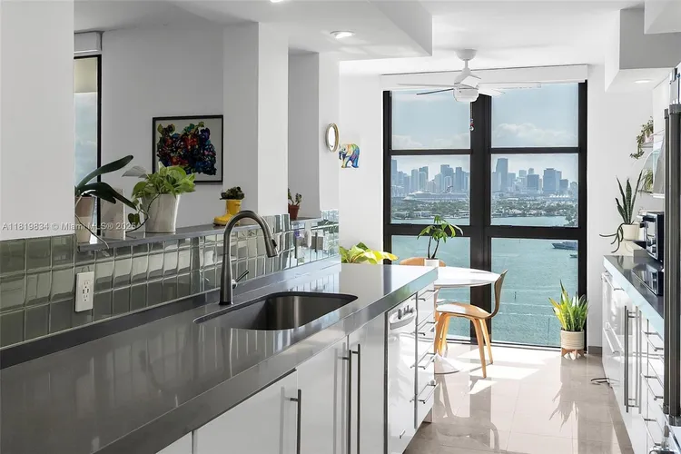 Nine Island Avenue #2205 image #8