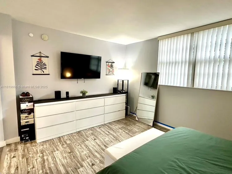 Nirvana 1 #A214 image #19