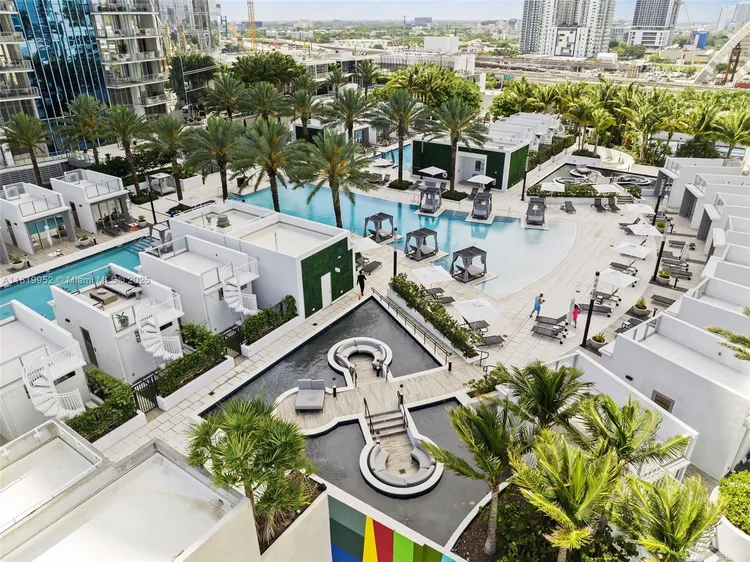 Paramount Miami Worldcenter #909 image #10