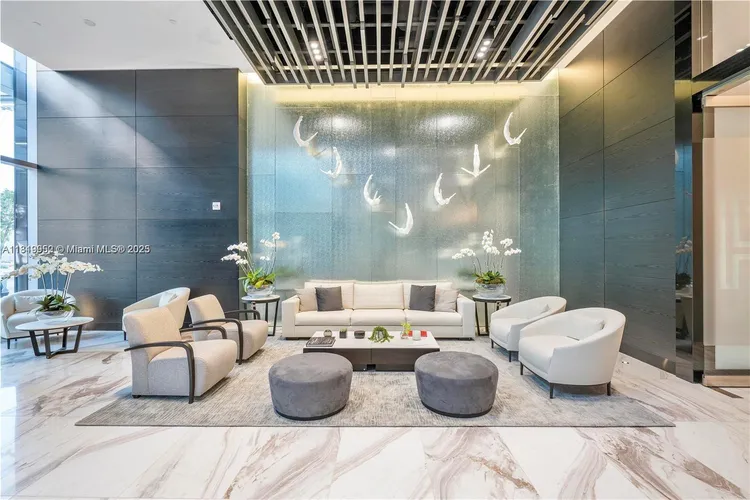 Paramount Miami Worldcenter #909 image #16