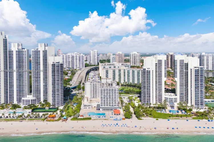 Aventura Beach Club #926 image #9