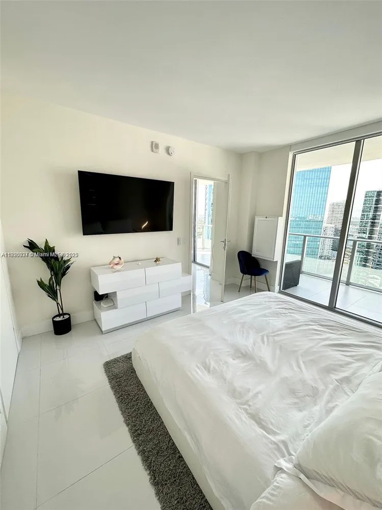 Brickell House #3101 image #13