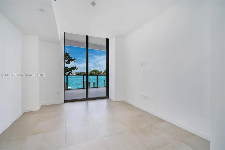 Onda Residences #202 image #20
