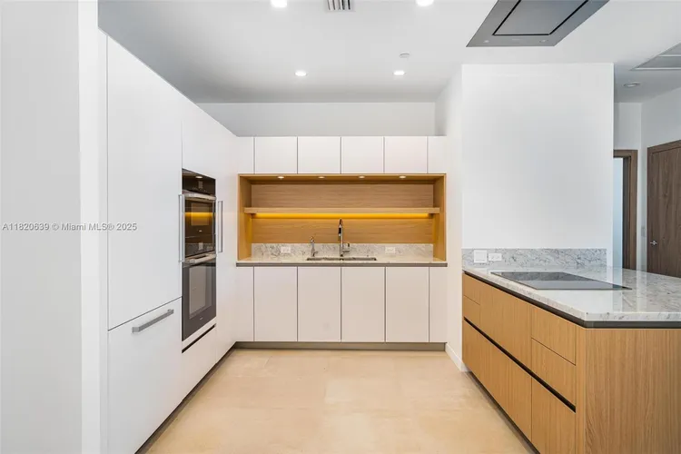 Onda Residences #202 image #6