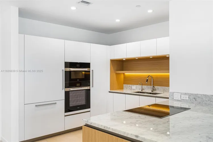 Onda Residences #202 image #7