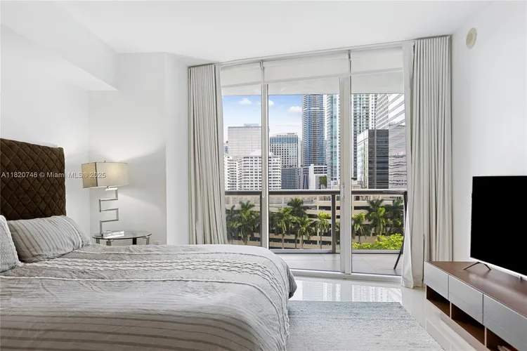 Icon Brickell II #905 image #19