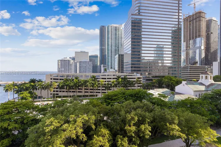 Icon Brickell II #905 image #22