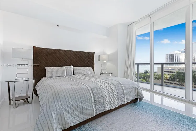 Icon Brickell II #905 image #8