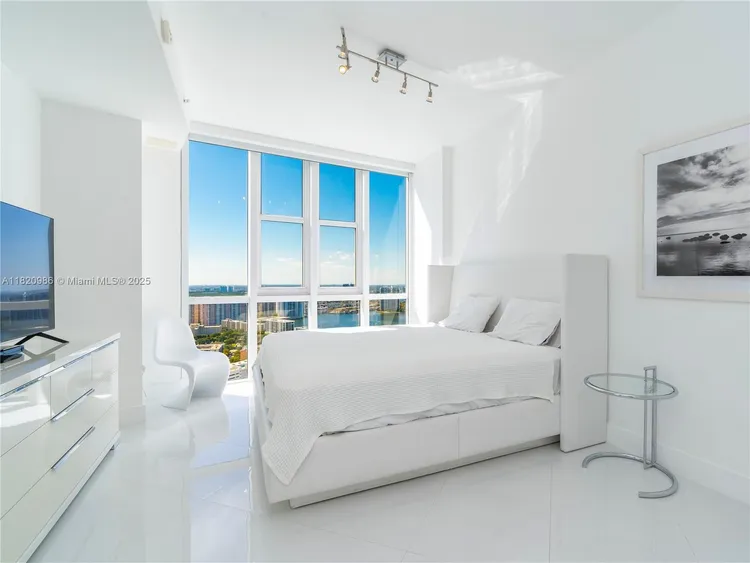 Trump Royale #4709A image #13