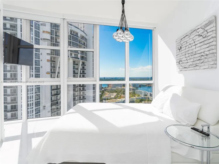 Trump Royale #4709A image #17