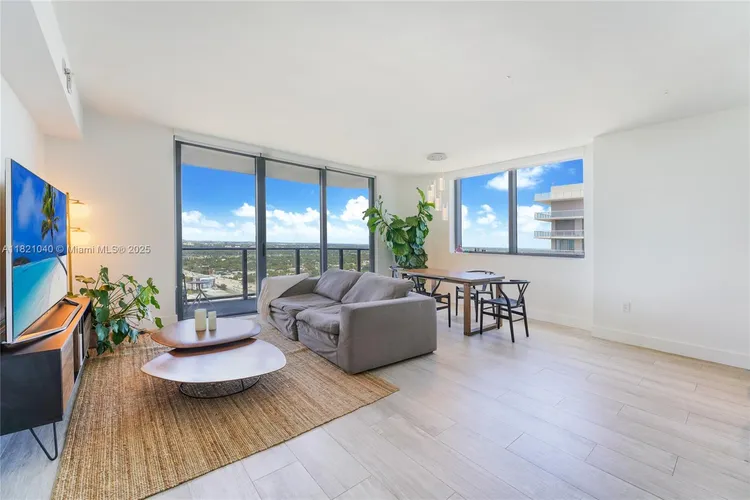 Hyde Midtown #3009 image #11