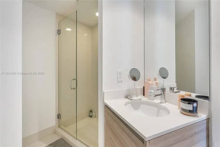 Hyde Midtown #3009 image #6