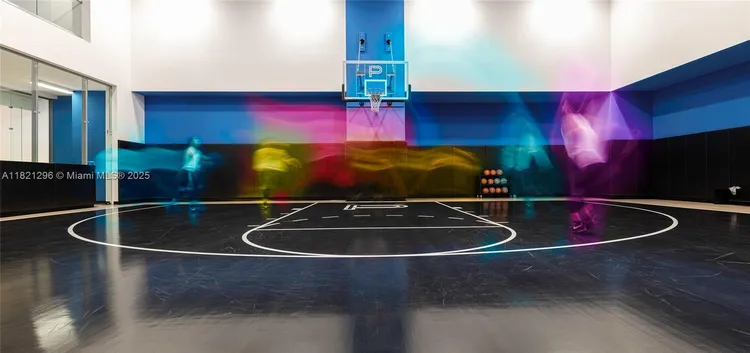 Paramount Miami Worldcenter #5202 image #29