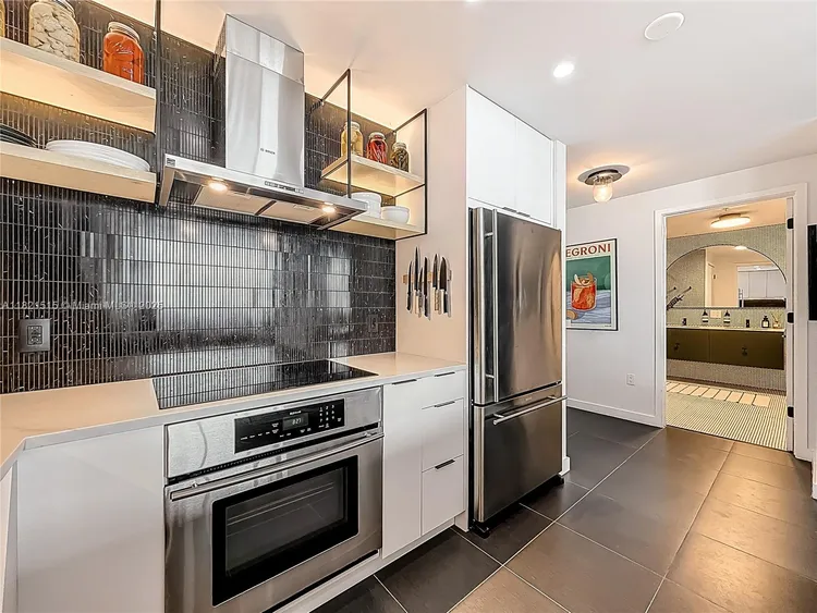 Midtown 4 #H1215 image #10