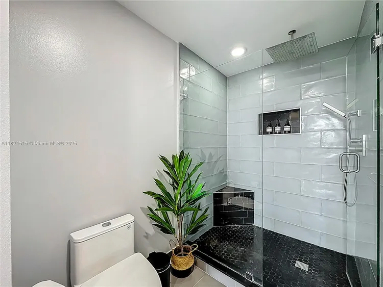 Midtown 4 #H1215 image #20