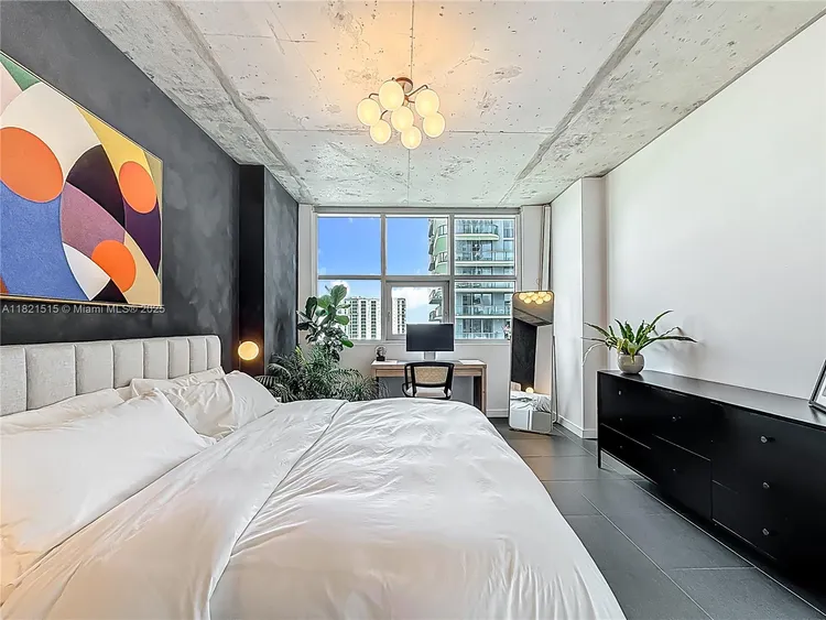 Midtown 4 #H1215 image #22