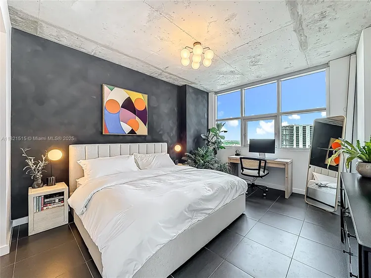 Midtown 4 #H1215 image #23