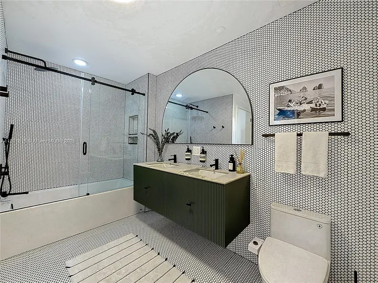 Midtown 4 #H1215 image #26