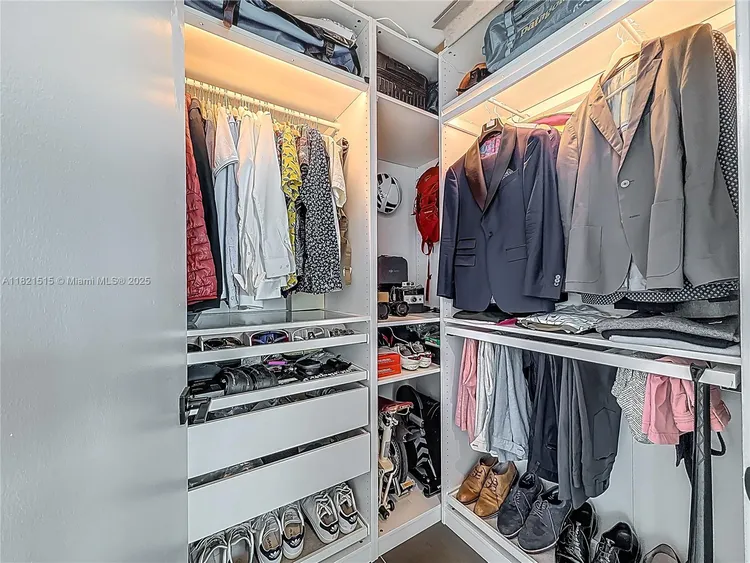 Midtown 4 #H1215 image #31