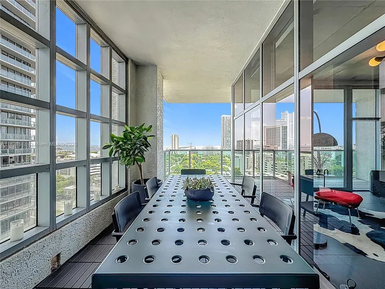 Midtown 4 #H1215 image #33