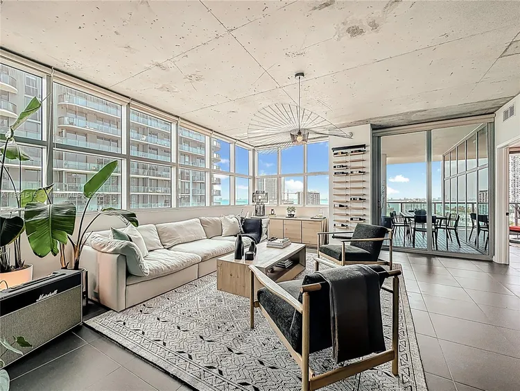 Midtown 4 #H1215 image #6