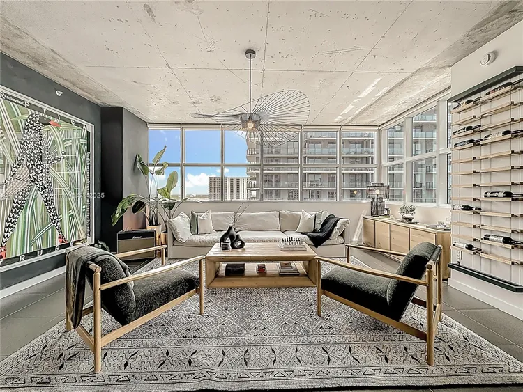 Midtown 4 #H1215 image #8