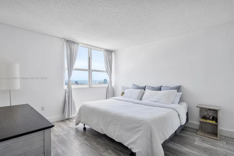 Floridian #2106 image #15