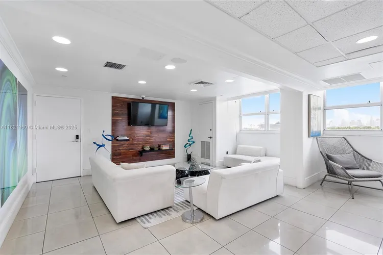 Floridian #2106 image #17