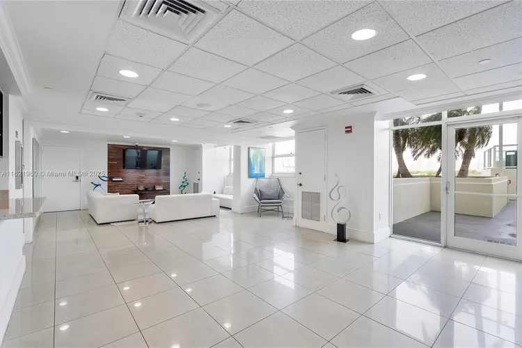 Floridian #2106 image #18