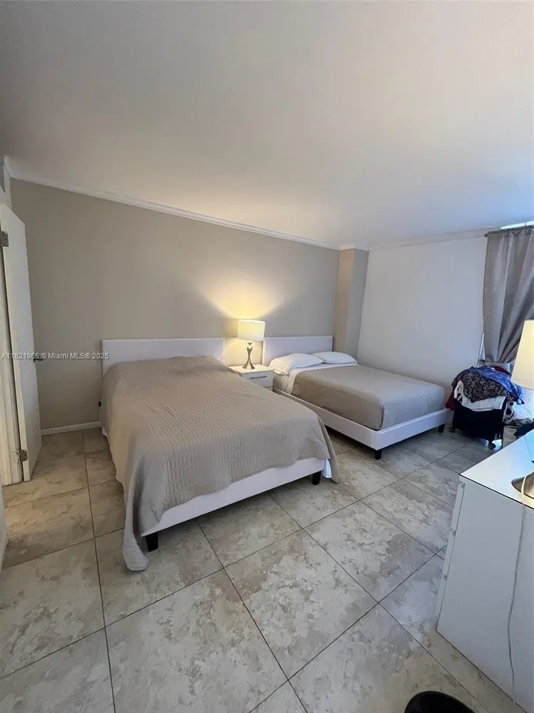 Coronado #1401 image #11