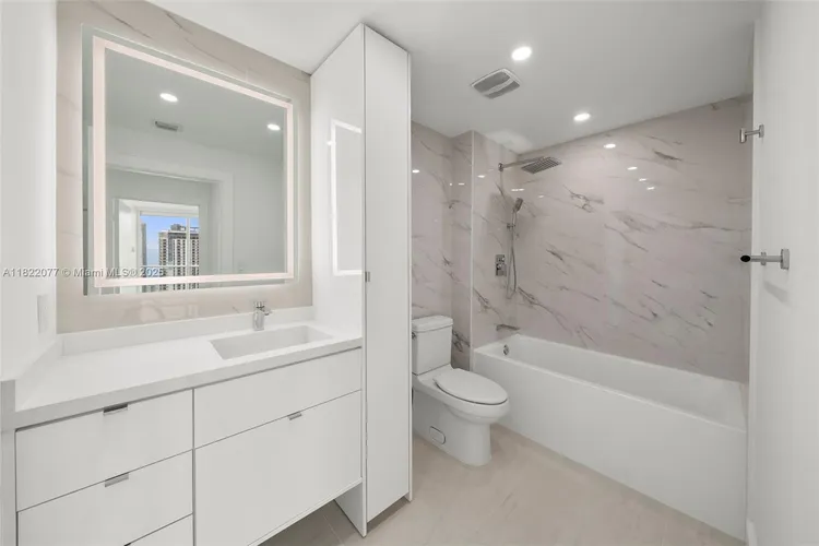 Quantum on the Bay #2104 image #20