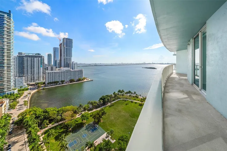 Quantum on the Bay #2104 image #7