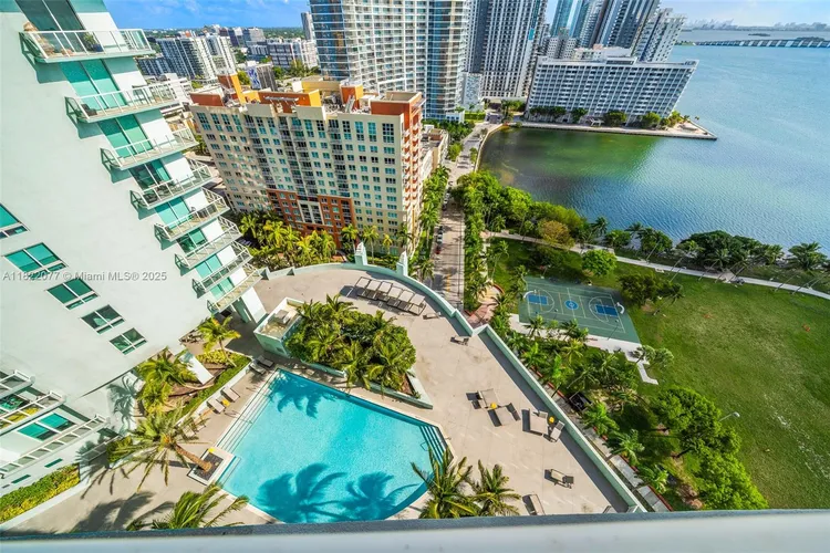 Quantum on the Bay #2104 image #8