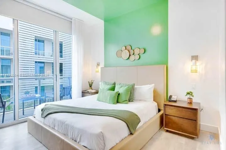 Costa Hollywood #N521 image #16