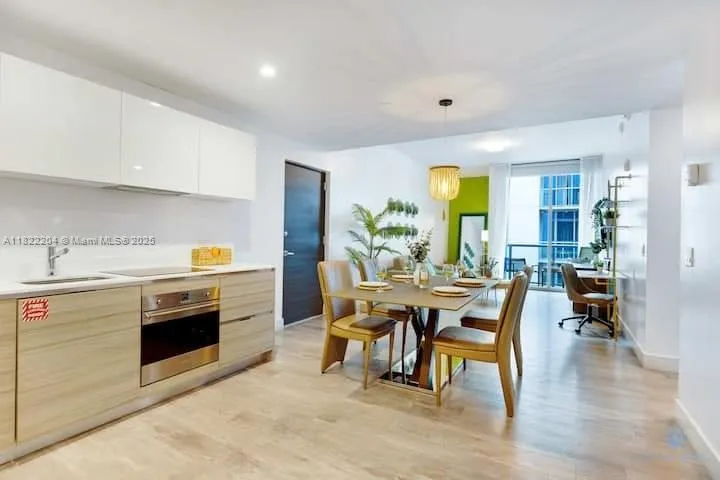 Costa Hollywood #N521 image #8