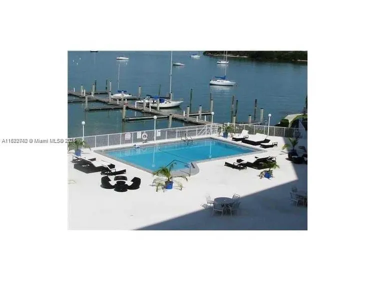 Bayshore Yacht Tennis Club #703 image #10