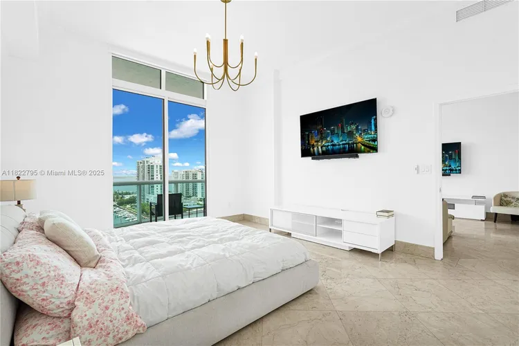 360 Condo #PH1 image #32