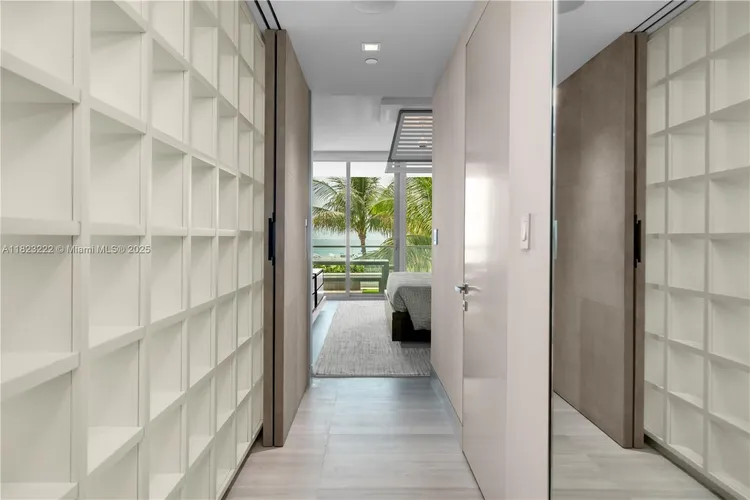 321 Ocean Drive #200 image #15