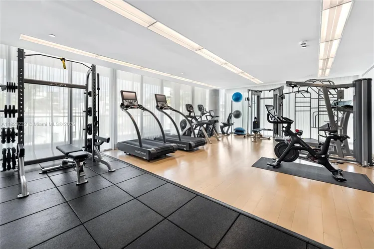 321 Ocean Drive #200 image #43