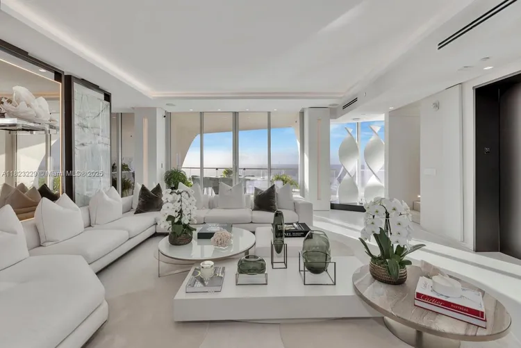 Jade Signature #5103 image #11