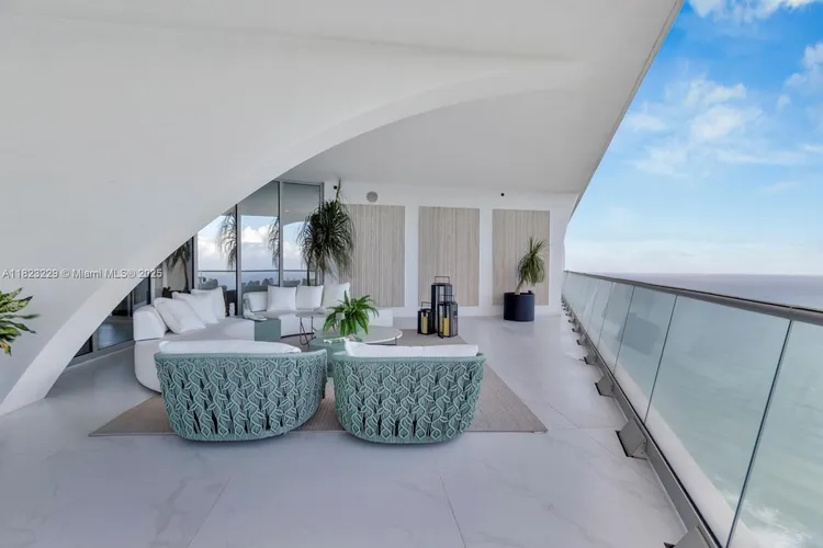 Jade Signature #5103 image #12