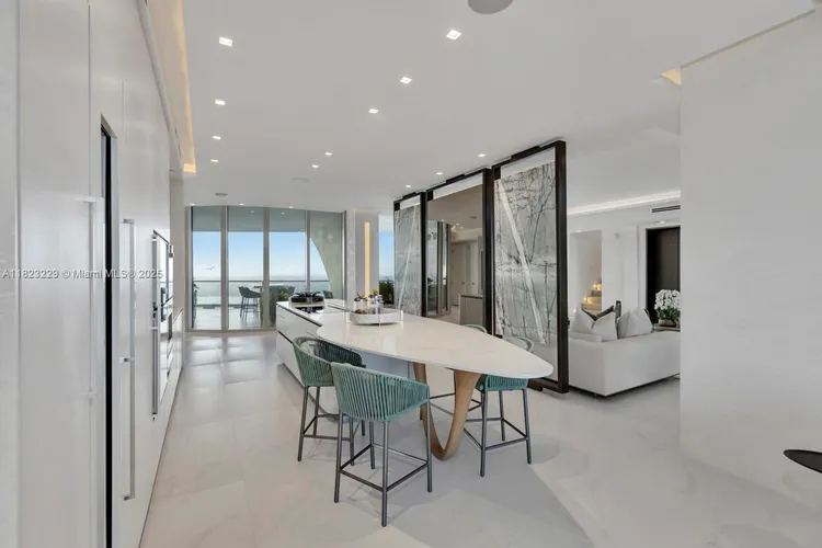 Jade Signature #5103 image #17